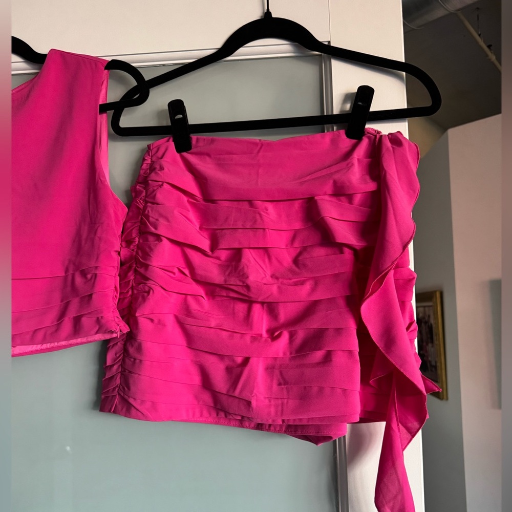Abercrombie Rosette Ruffle Set - Picture 6 of 9
